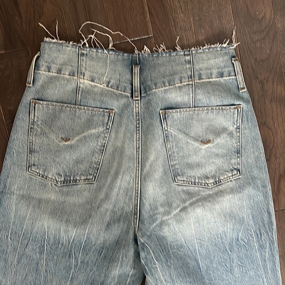 Hudson Jeans Straight Leg Pleated Jeans - Picture 9 of 9